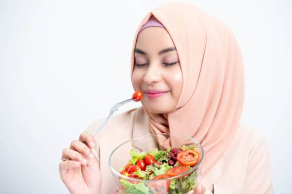 Cara Menjalani Diet Sehat Selama Puasa Ramadan