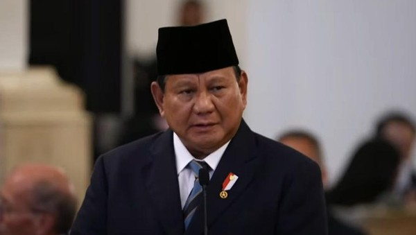 Prabowo Pangkas Rp 306 T untuk Efisiensi APBN 2025 dan Makan Bergizi Gratis