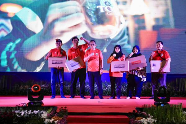 Gala Dinner PIMNAS ke-37 Unair, Pemprov Jatim Komitmen Dukung Perkembangan Perguruan Tinggi Dalam Berbagai Aspek