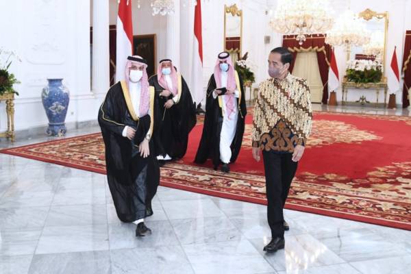 Terima Kunjungan Menlu Arab Saudi, Presiden Jokowi Bahas Soal Haji hingga Ekonomi