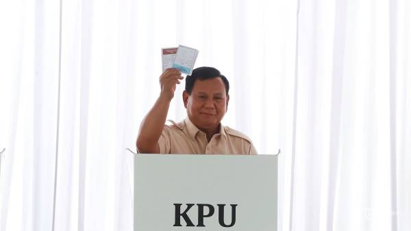 Prabowo Pantau Hasil Quick Count Pilkada 2024