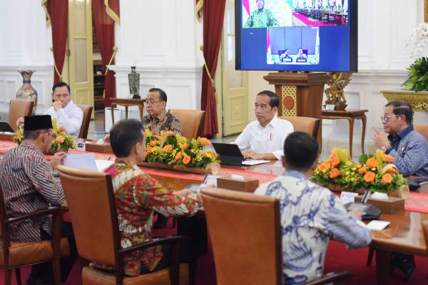 Inilah Instruksi Jokowi Terkait Penanganan Pengungsi Erupsi Gunung Ruang