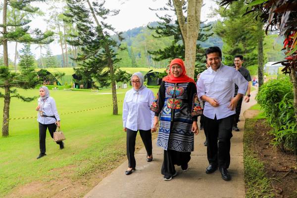 Usai Ikuti Retreat Khofifah Janji Implementasikan  Sinergi Nawa Bhakti dan  Asta Cita