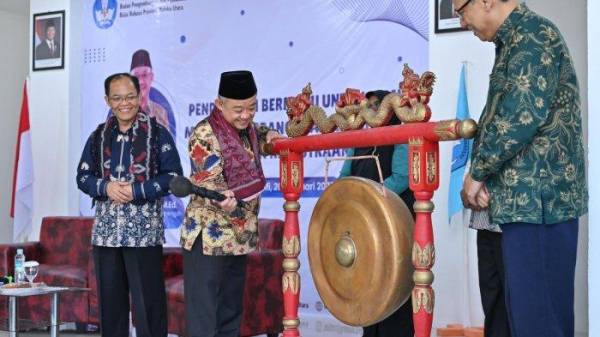 Mendikdasmen Abdul Mu’ti Dorong Pelestarian Bahasa Ibu di Indonesia