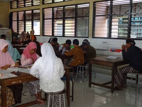 Kamis Pahing dan Kewajiban Berpakaian Adat Bagi Warga Jogja