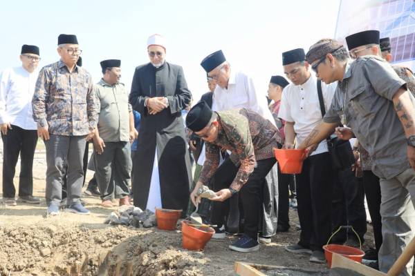 Ground Breaking UKHAC, Pemmprov Jatim Berharap Lahirkan Lulusan Berkualitas Tingkatkan SDM Jatim