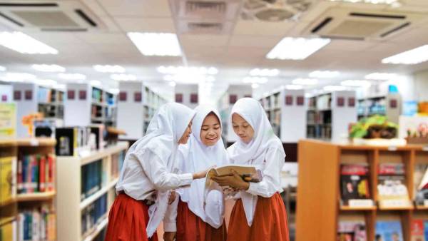 Kenapa Literasi Jadi Fondasi Penting dalam Pendidikan?