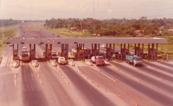 Sejarah Tol Pertama di Indonesia