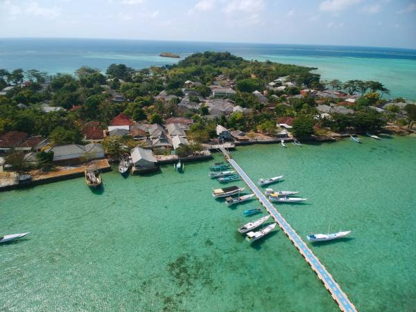 Menjelajah Pulau Bawean: Pesona Nirwana Tersembunyi di Laut Jawa