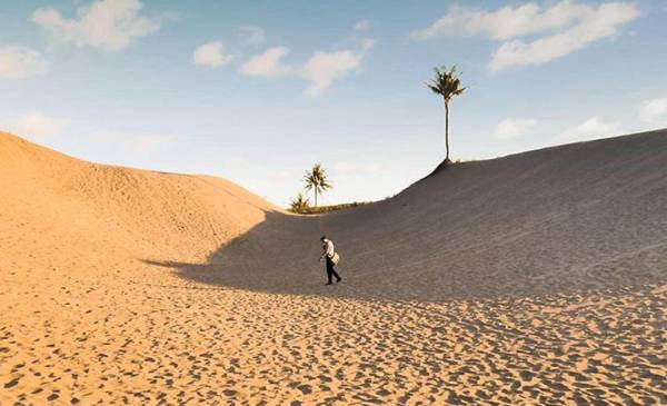 Gumuk Pasir Parangkusumo: Sensasi Padang Gurun Ala Yogyakarta