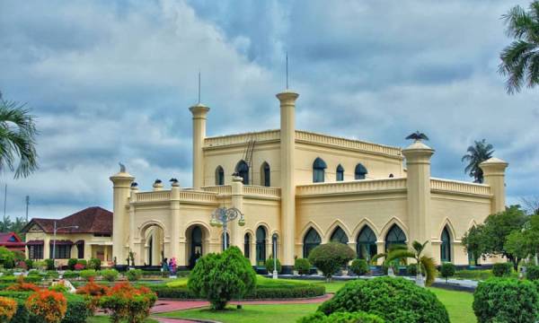 Istana Siak Sri Indrapura: Jejak Kejayaan Melayu di Tanah Riau